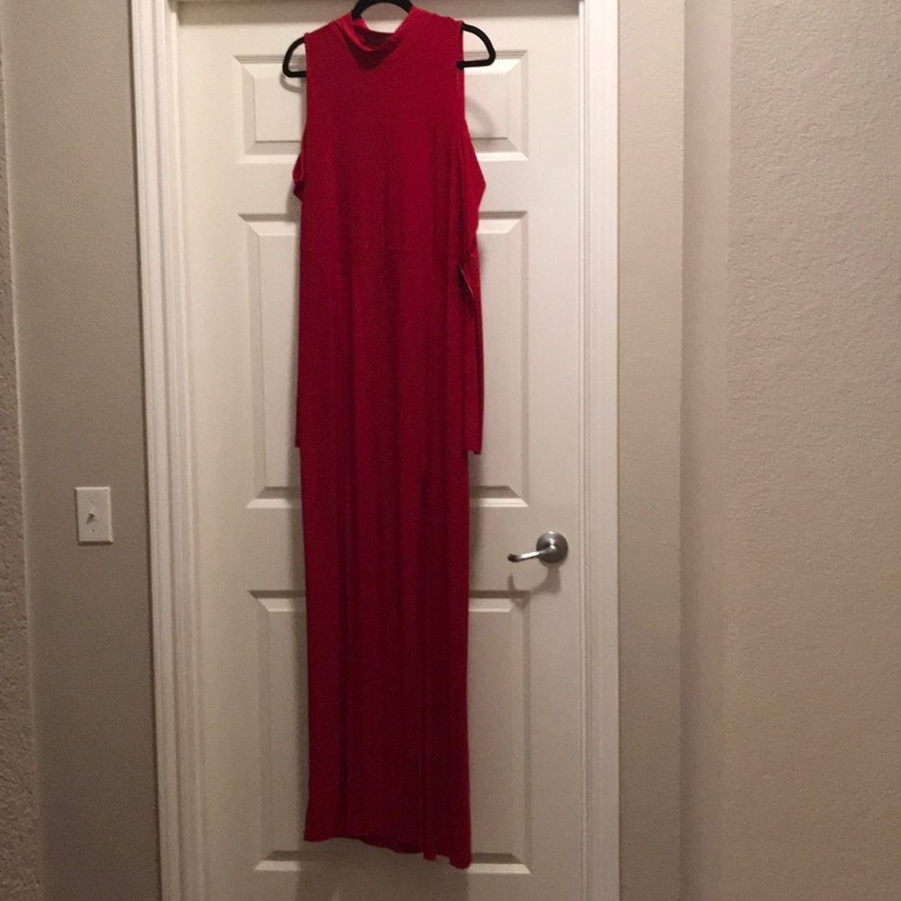 Fitted Hot  🥵 red dress.